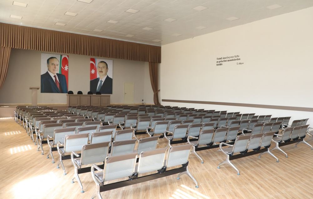 Prezident İlham Əliyev Sabunçu rayonunda 307 saylı orta məktəbdə yaradılan şəraitlə tanış olub (FOTO/VİDEO)