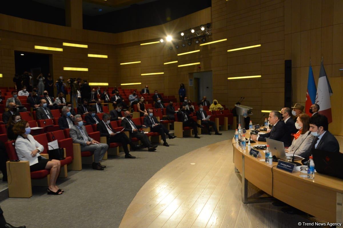 ETSN və ADA Universitetinin birgə təşkilatçılığı ilə brifinq keçirilib (FOTO)