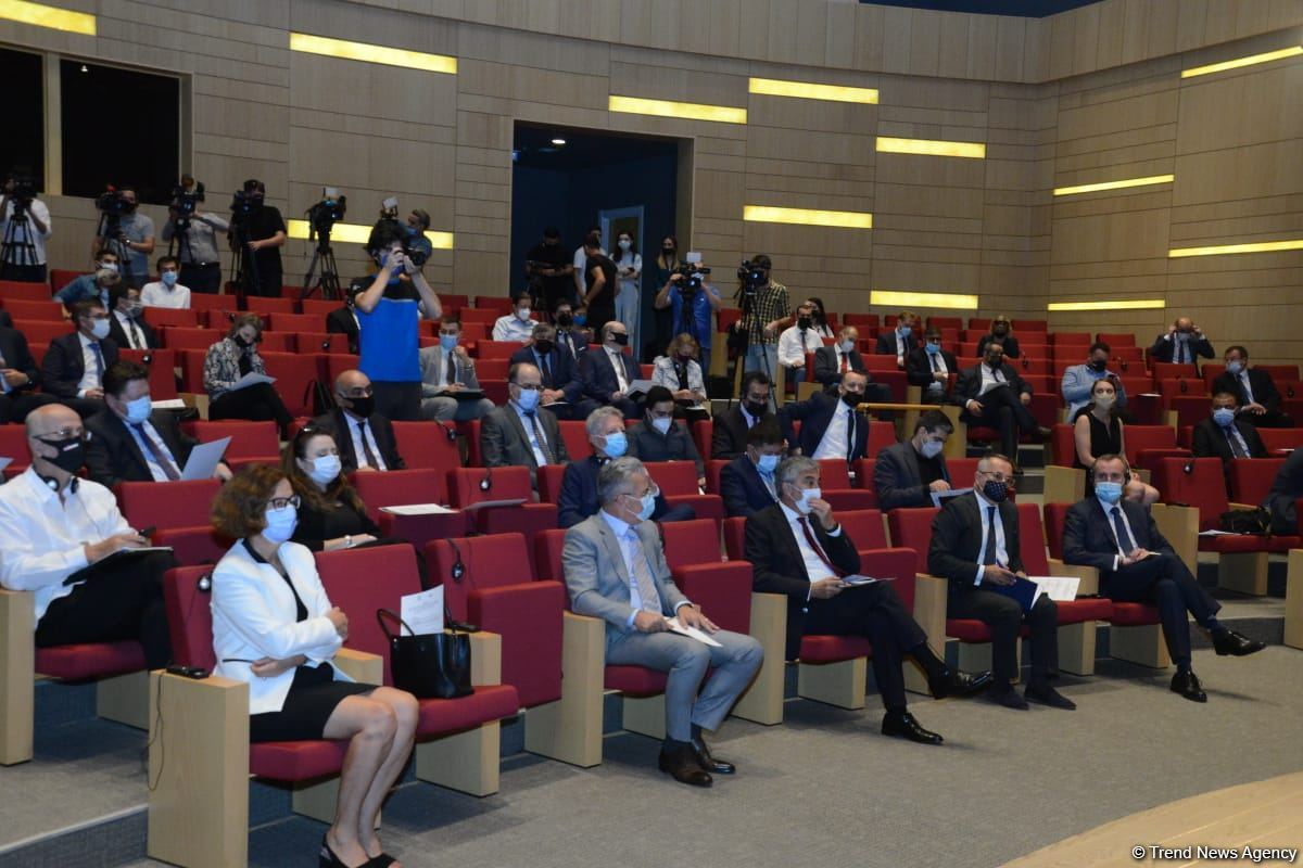 ETSN və ADA Universitetinin birgə təşkilatçılığı ilə brifinq keçirilib (FOTO)