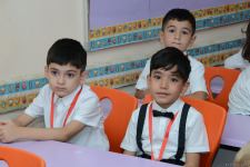 İbtidai siniflərin ilk dərs günündən FOTOREPORTAJ