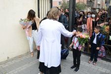 İbtidai siniflərin ilk dərs günündən FOTOREPORTAJ