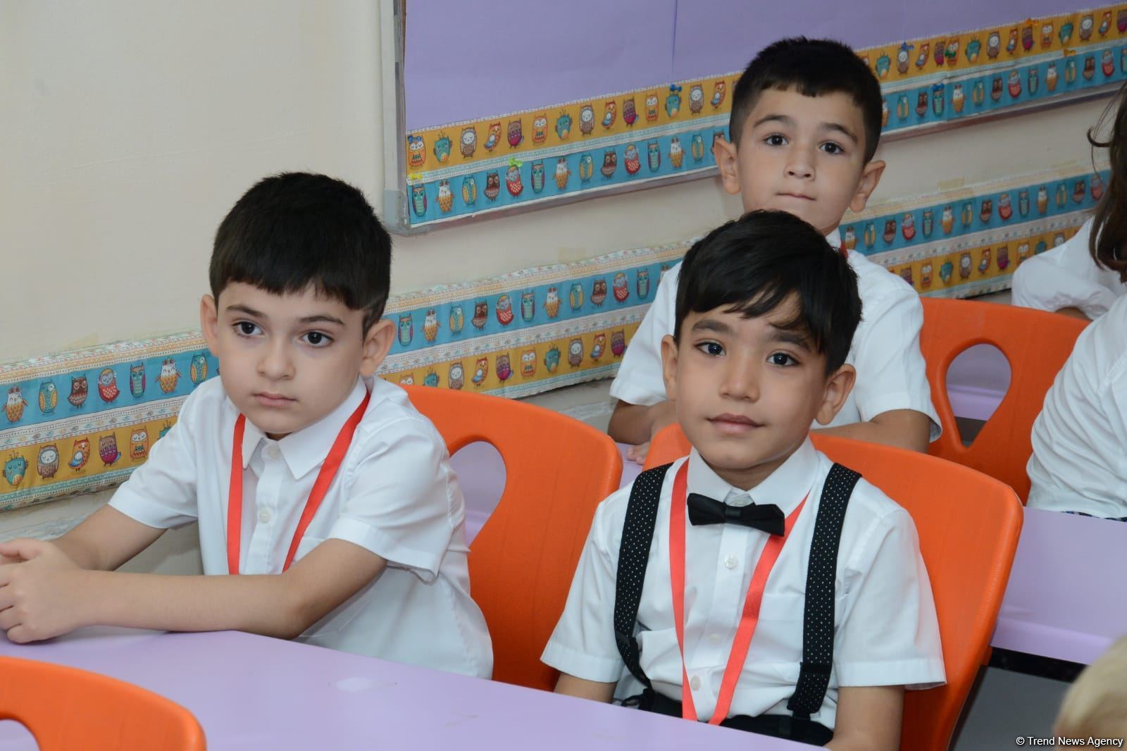İbtidai siniflərin ilk dərs günündən FOTOREPORTAJ