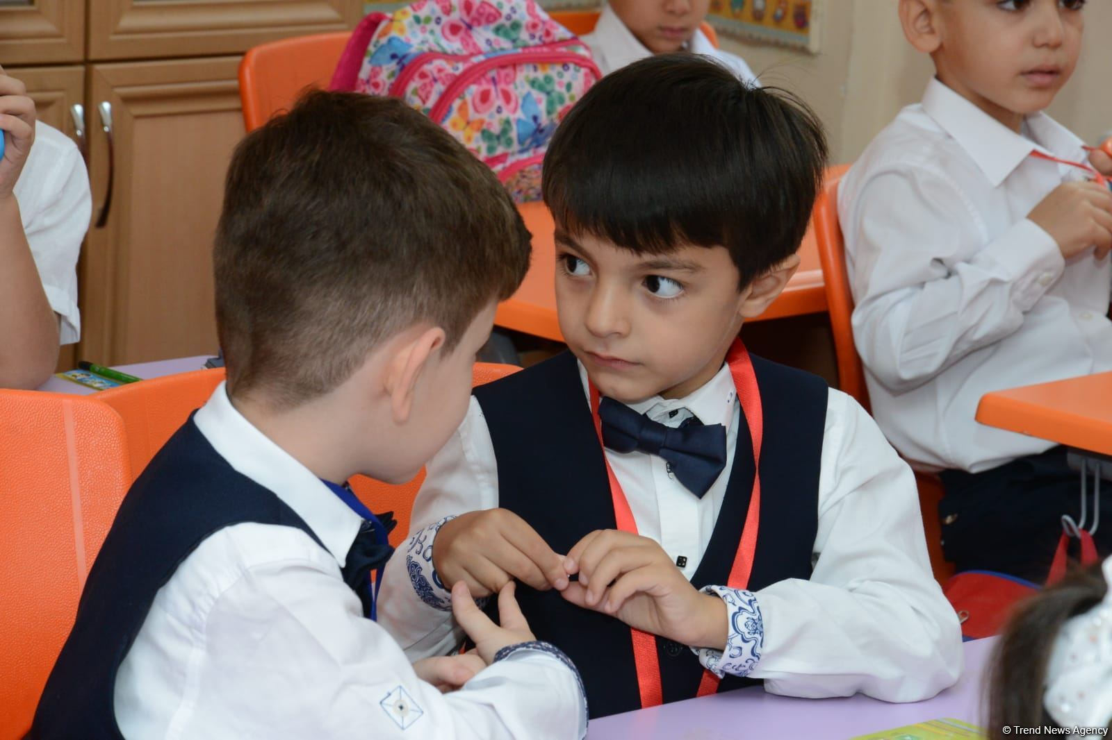 İbtidai siniflərin ilk dərs günündən FOTOREPORTAJ
