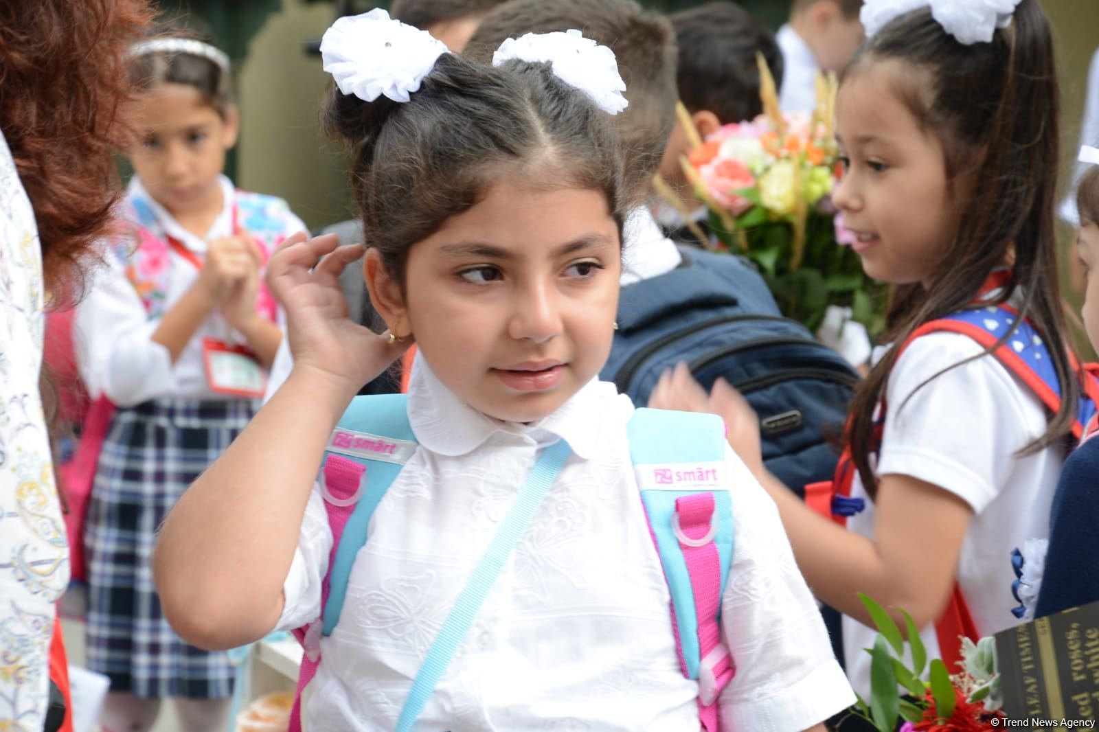 İbtidai siniflərin ilk dərs günündən FOTOREPORTAJ