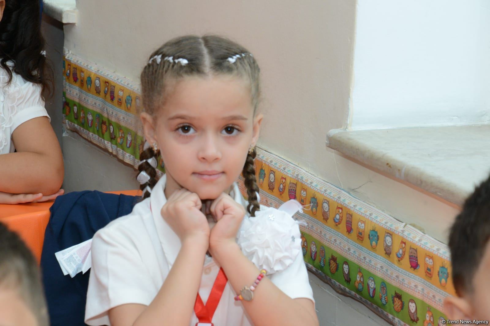 İbtidai siniflərin ilk dərs günündən FOTOREPORTAJ