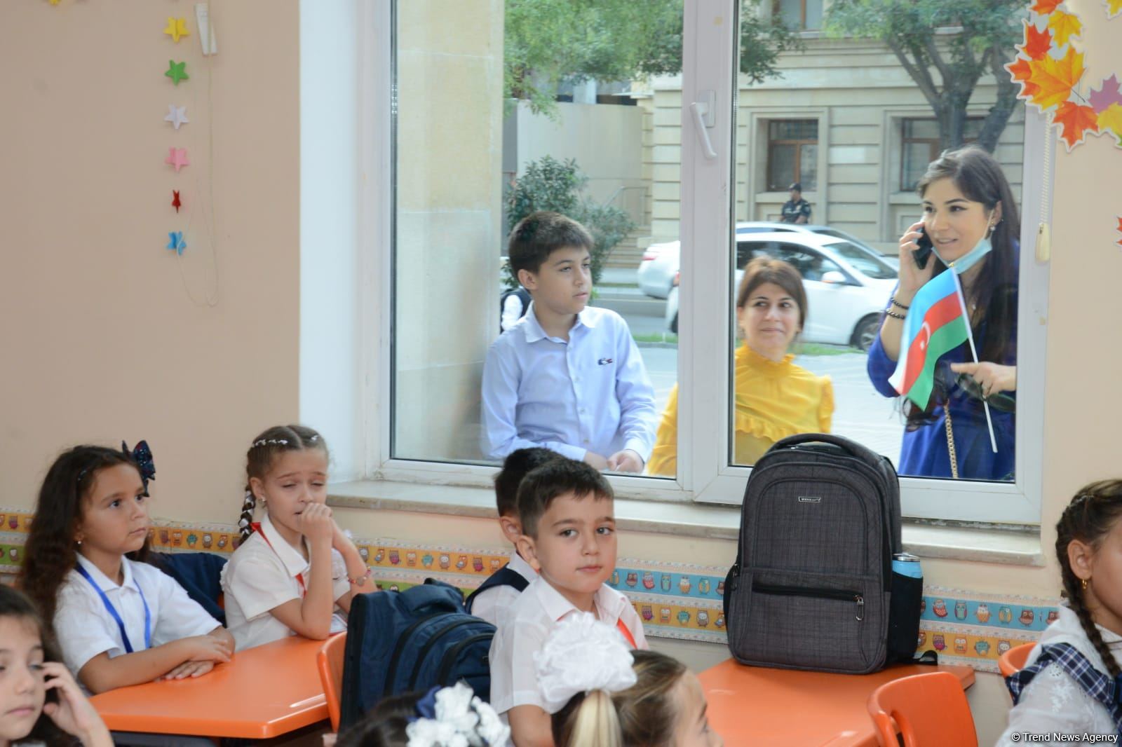 İbtidai siniflərin ilk dərs günündən FOTOREPORTAJ