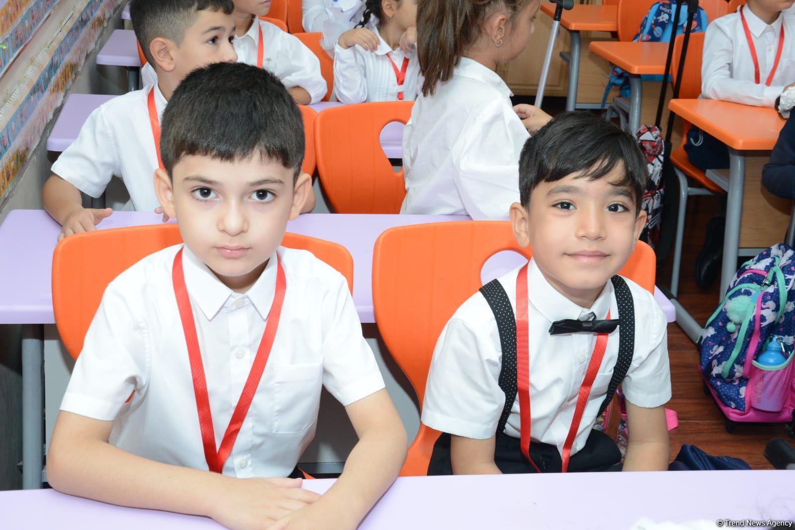 İbtidai siniflərin ilk dərs günündən FOTOREPORTAJ