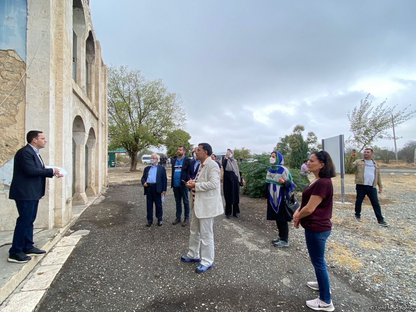 Ağdamda İran nümayəndə heyətinə erməni vandalizmi ilə bağlı fotofaktlar təqdim edilib (FOTO)