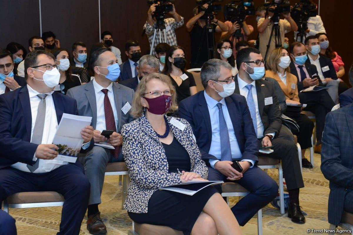 Azərbaycanda biznesə dəstək üçün 1,9 mindən çox müraciət təsdiqlənib - Nazir (FOTO) (ƏLAVƏ OLUNUB)