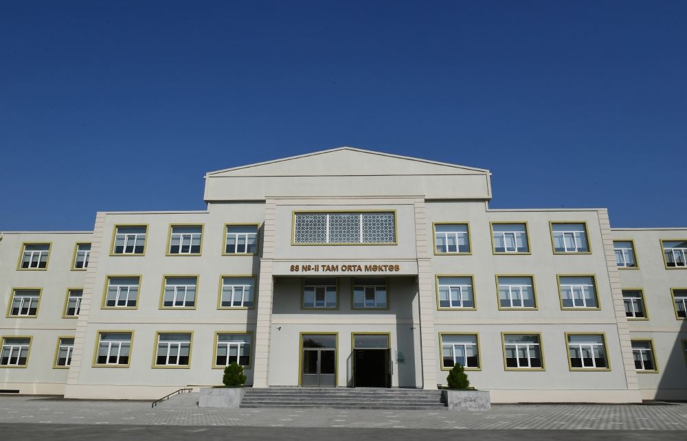 Birinci vitse-prezident Mehriban Əliyeva Bakının Binə qəsəbəsində yeni inşa edilən 88 saylı məktəbdə yaradılan şəraitlə tanış olub (FOTO/VİDEO)