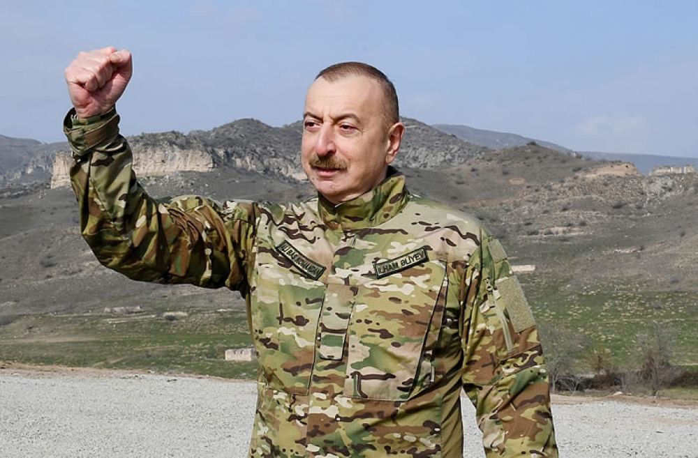 Prezident İlham Əliyev Rusiyanın nüfuzlu “Nasionalnaya oborona” jurnalına müsahibə verib (FOTO/VİDEO) (YENİLƏNİB)