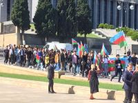 Azərbaycan xalqı qəhrəman şəhidlərini yad edir (FOTO)