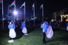 Vətən Müharibəsi Memorial Kompleksi ərazisində səmaya işıq fənərləri buraxılıb, Zəfər tağı simvolizə edilib (FOTO)