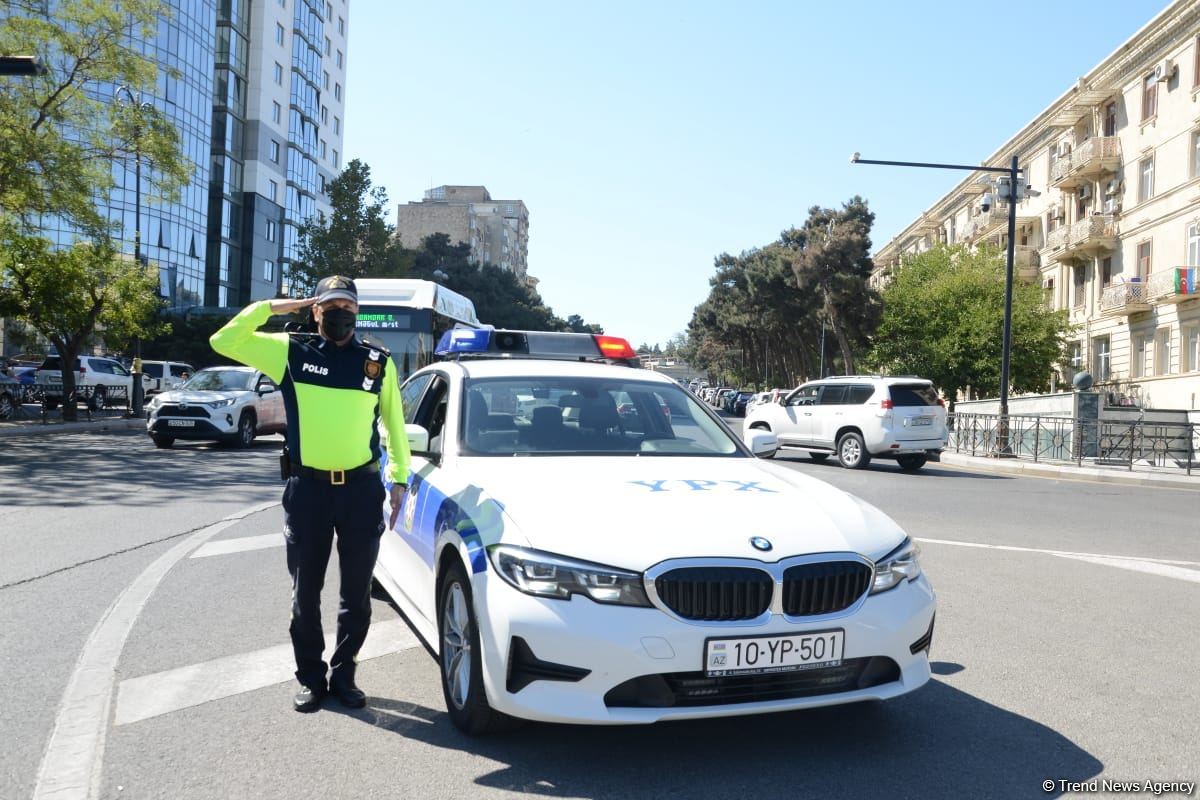 Vətən Müharibəsi şəhidlərinin xatirəsi bütün ölkə ərazisində bir dəqiqəlik sükutla yad edilib (FOTO/VİDEO)