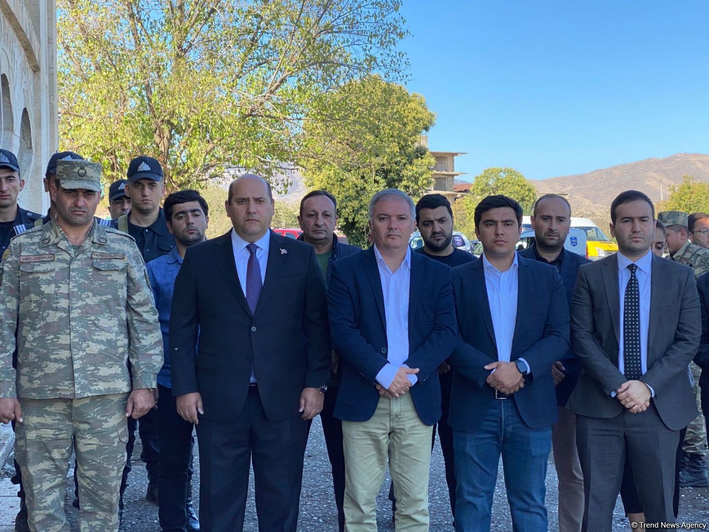 Prezident İlham Əliyevin xalqa müraciəti Ağdam Cümə məscidinin qarşısında dinlənilib (FOTO)