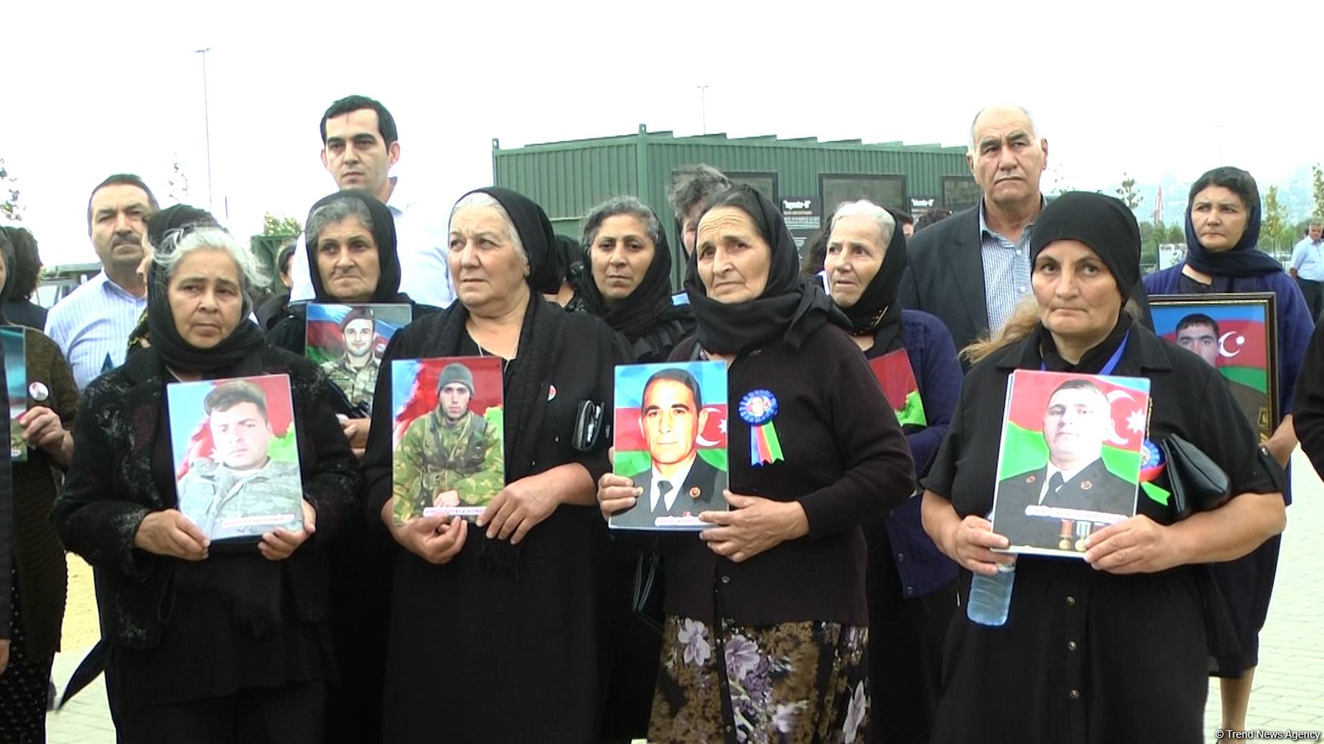 Övladlarımızla fəxr edir, Zəfərimizlə qürur duyuruq - Şəhid valideynləri (FOTO/VİDEO)