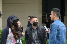 BDU-nun qarşısındakı izdihamın səbəbi açıqlanıb (FOTO)