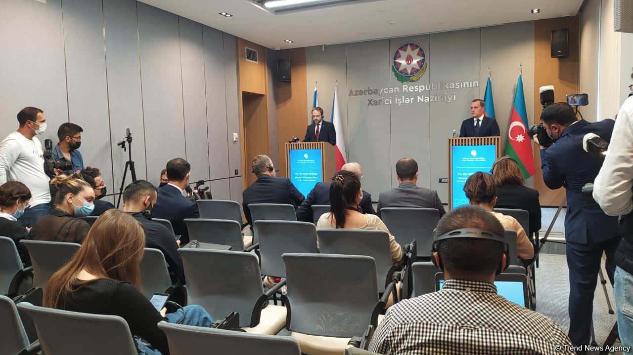 Azərbaycan və Çex Respublikası XİN rəhbərlərinin mətbuat konfransı keçirilib (FOTO/VİDEO)