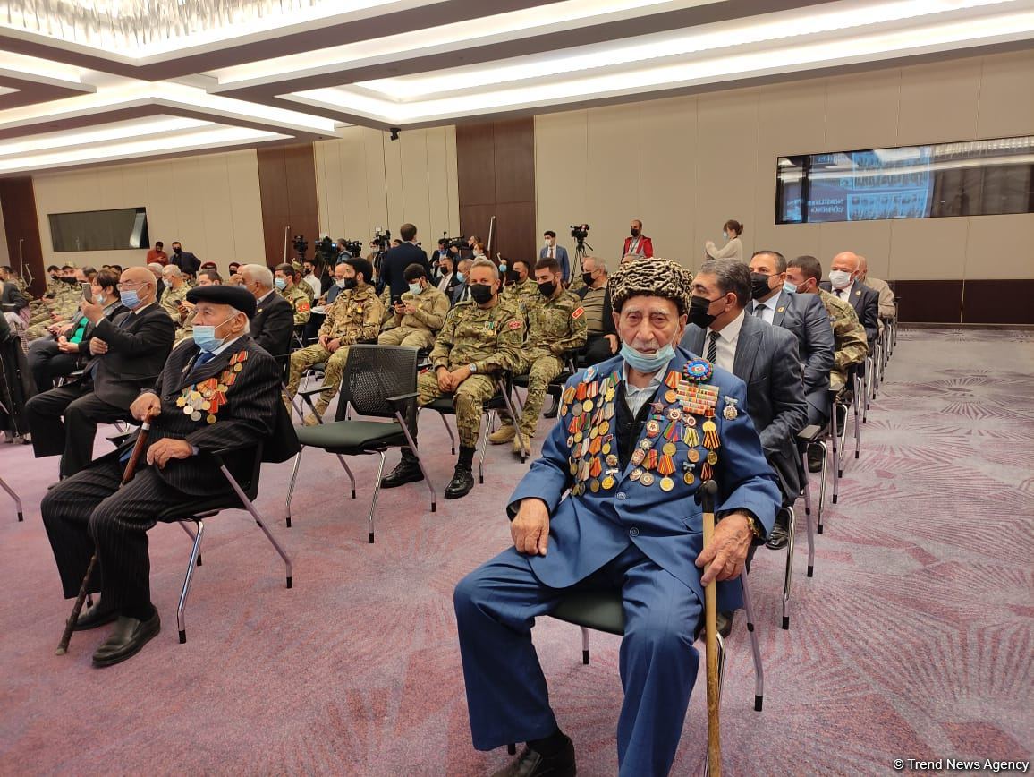 Bakı Konqres Mərkəzində “Nəsillərin görüşü” adlı konfrans keçirilib (FOTO)