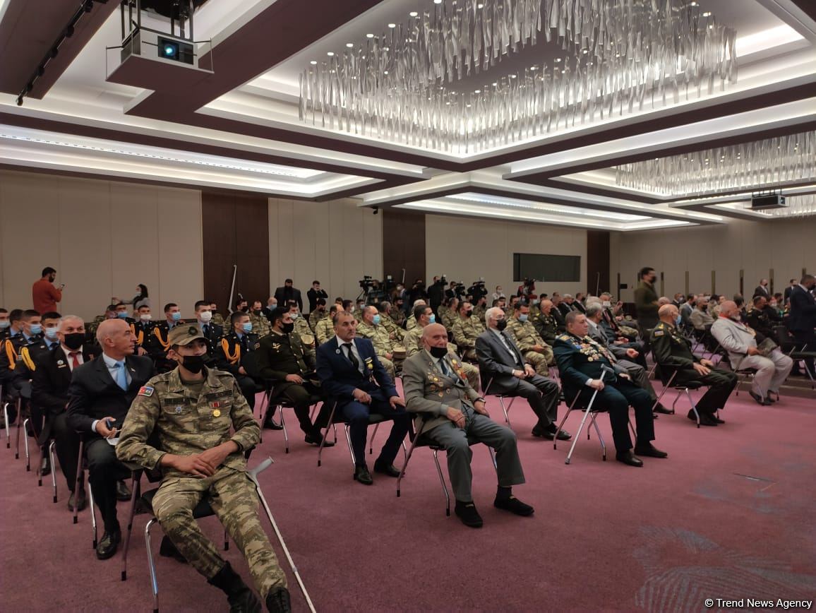 Bakı Konqres Mərkəzində “Nəsillərin görüşü” adlı konfrans keçirilib (FOTO)