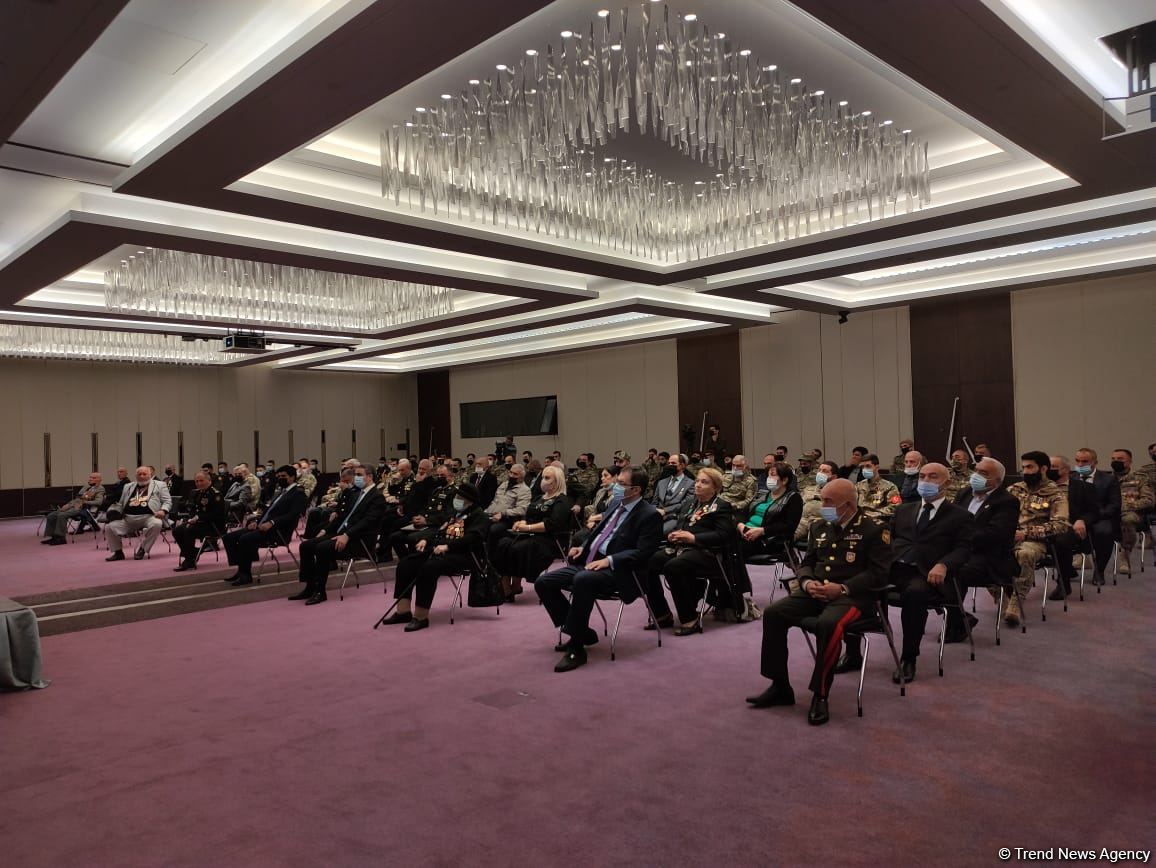 Bakı Konqres Mərkəzində “Nəsillərin görüşü” adlı konfrans keçirilib (FOTO)
