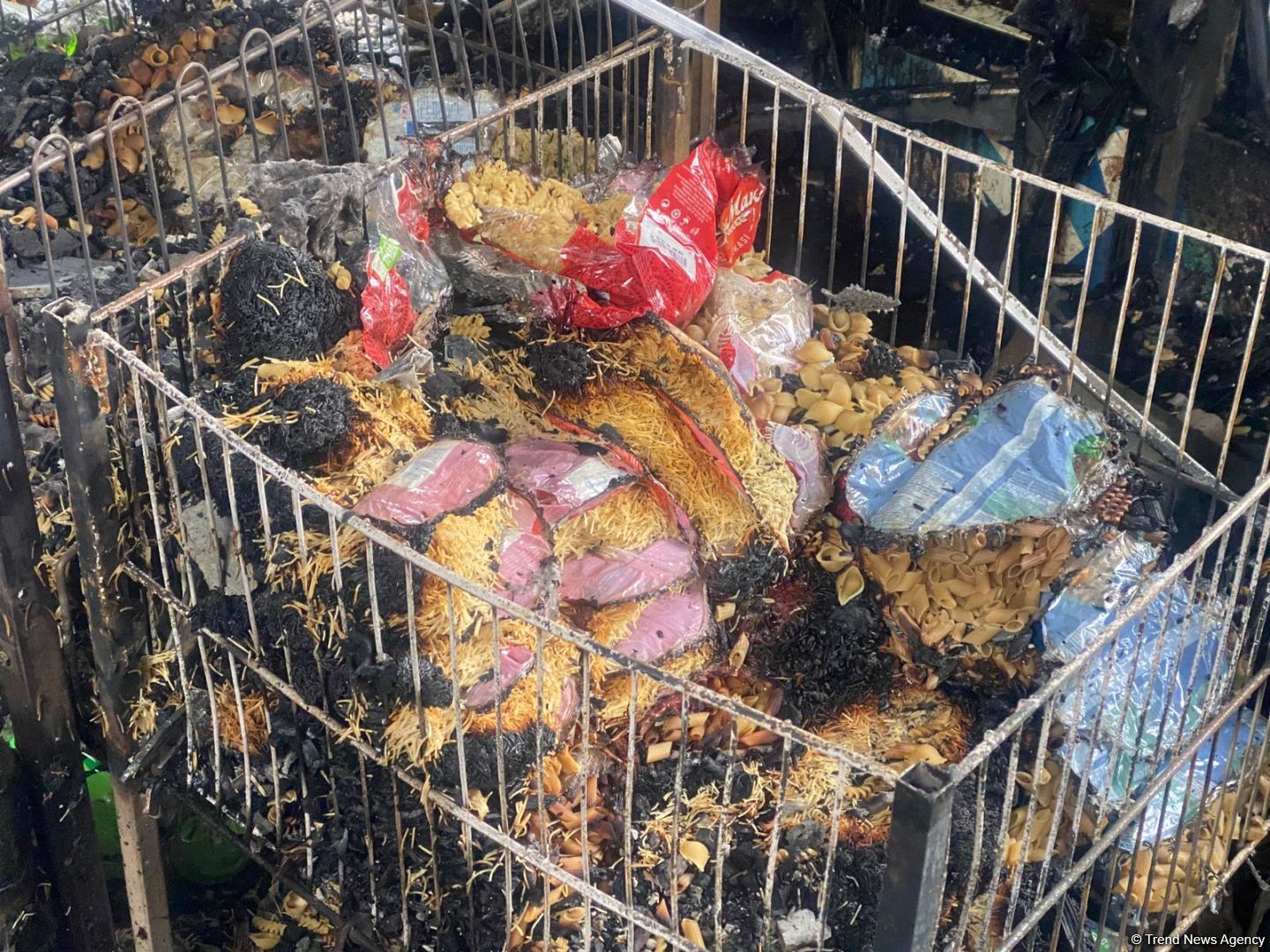 Ağdamda ərzaq mağazası yanaraq kül olub (FOTO)