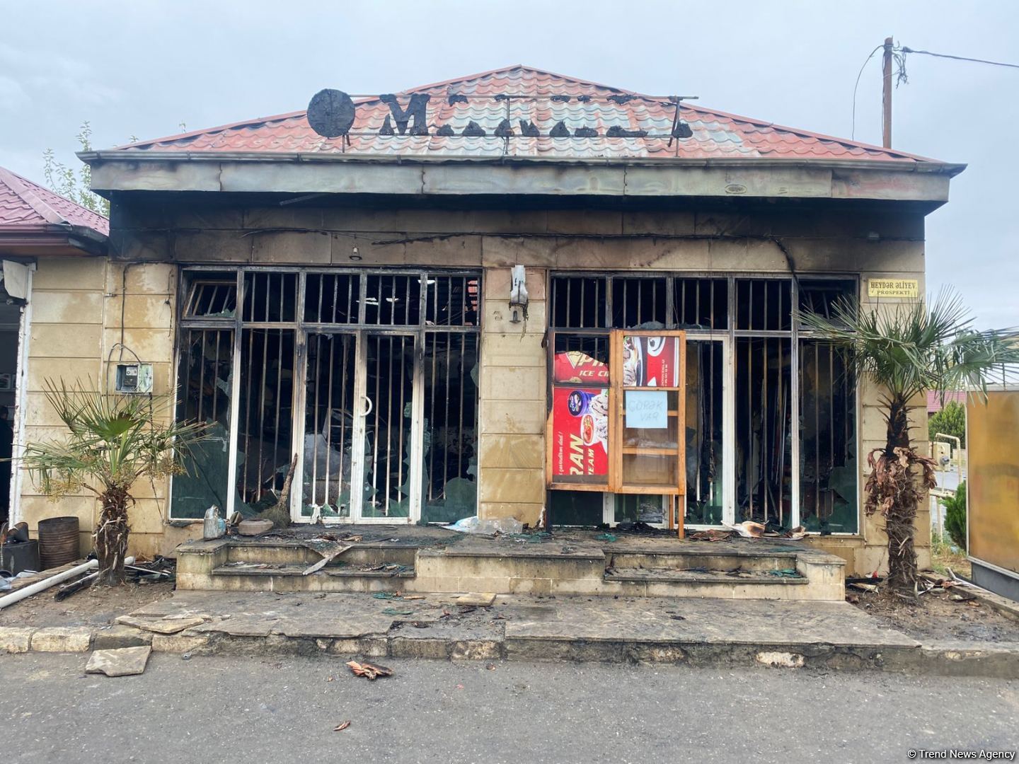 Ağdamda ərzaq mağazası yanaraq kül olub (FOTO)