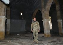 Prezident İlham Əliyev Tərtər rayonunun Talış kəndində Azərbaycan bayrağını ucaldıb (YENİLƏNİB) (FOTO/VİDEO)