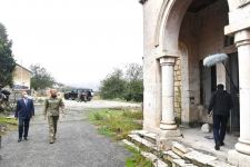 Prezident İlham Əliyev Tərtər rayonunun Talış kəndində Azərbaycan bayrağını ucaldıb (YENİLƏNİB) (FOTO/VİDEO)