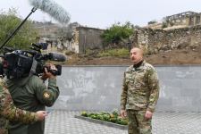 Prezident İlham Əliyev Tərtər rayonunun Talış kəndində Azərbaycan bayrağını ucaldıb (YENİLƏNİB) (FOTO/VİDEO)