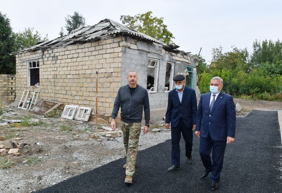 Prezident İlham Əliyevin Tərtər sakini ilə səmimi söhbəti (FOTO)