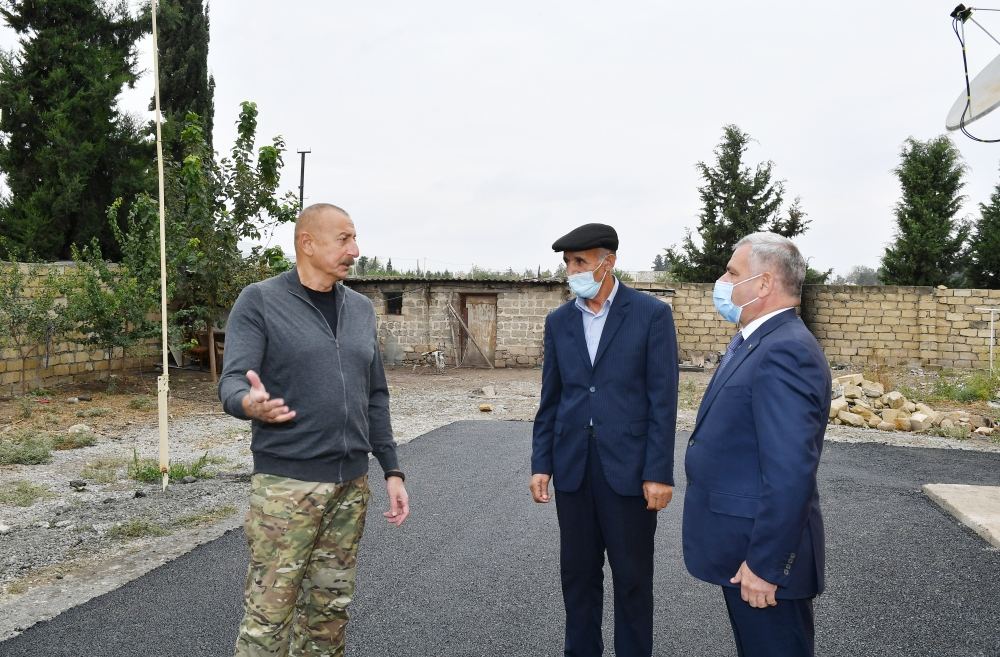 Prezident İlham Əliyevin Tərtər sakini ilə səmimi söhbəti (FOTO)