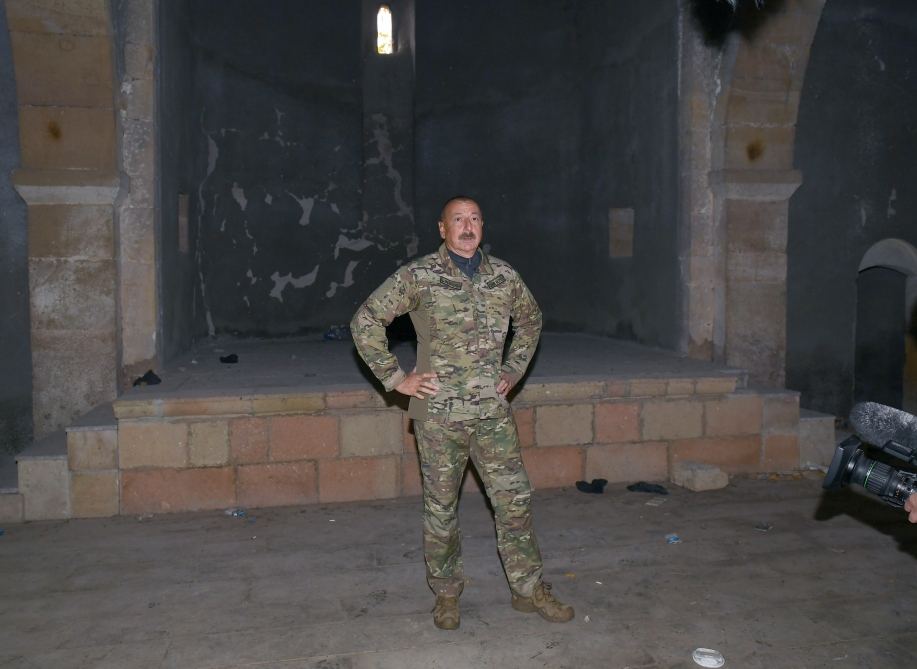 Prezident İlham Əliyev Tərtər rayonunun Talış kəndində Azərbaycan bayrağını ucaldıb (YENİLƏNİB) (FOTO/VİDEO)