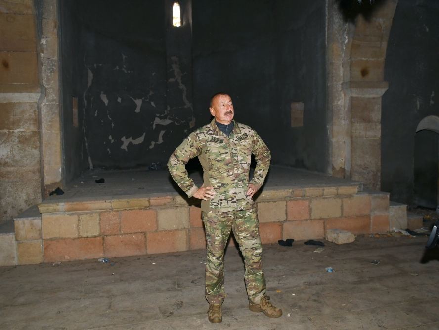 Prezident İlham Əliyev Tərtər rayonunun Talış kəndində Azərbaycan bayrağını ucaldıb (YENİLƏNİB) (FOTO/VİDEO)