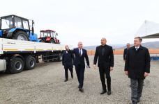 Prezident İlham Əliyev Cəbrayılda “KAMaz” ASC ilə “Gəncə Avtomobil Zavodu” İstehsalat Birliyinin birgə servis mərkəzinin təməlini qoyub (YENİLƏNİB) (FOTO/VİDEO)