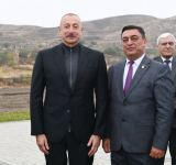 Prezident İlham Əliyev Cəbrayıl ictimaiyyətinin nümayəndələri ilə görüşüb, Memorial Kompleksin və şəhərin bərpasının təməl daşını qoyub (YENİLƏNİB)