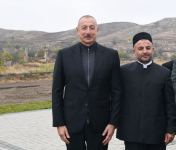 Prezident İlham Əliyev Cəbrayıl ictimaiyyətinin nümayəndələri ilə görüşüb, Memorial Kompleksin və şəhərin bərpasının təməl daşını qoyub (YENİLƏNİB)