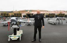 Əlamətdar görüntülər: Prezident İlham Əliyev və “Harop” (FOTO/VİDEO)