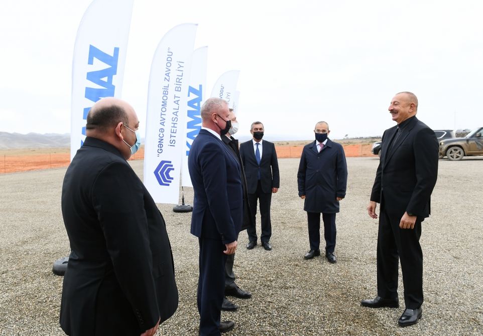 Prezident İlham Əliyev Cəbrayılda “KAMaz” ASC ilə “Gəncə Avtomobil Zavodu” İstehsalat Birliyinin birgə servis mərkəzinin təməlini qoyub (YENİLƏNİB) (FOTO/VİDEO)