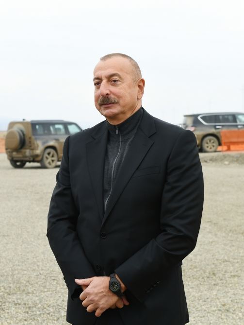 Prezident İlham Əliyev Cəbrayılda “KAMaz” ASC ilə “Gəncə Avtomobil Zavodu” İstehsalat Birliyinin birgə servis mərkəzinin təməlini qoyub (YENİLƏNİB) (FOTO/VİDEO)