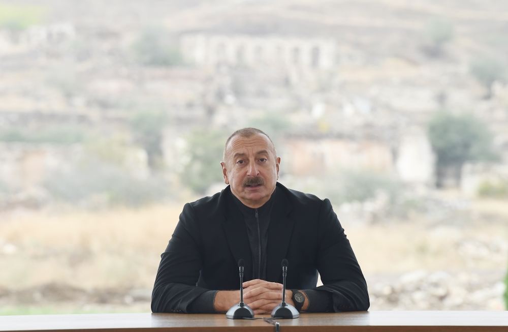 Prezident İlham Əliyev: İranın hansısa əyalət mollası Azərbaycana qarşı iftiralar uydurmuşdu, dedim ki, fikir verməyin (VİDEO)