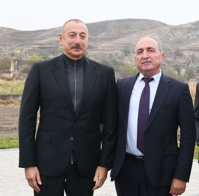 Prezident İlham Əliyev Cəbrayıl ictimaiyyətinin nümayəndələri ilə görüşüb, Memorial Kompleksin və şəhərin bərpasının təməl daşını qoyub (YENİLƏNİB)