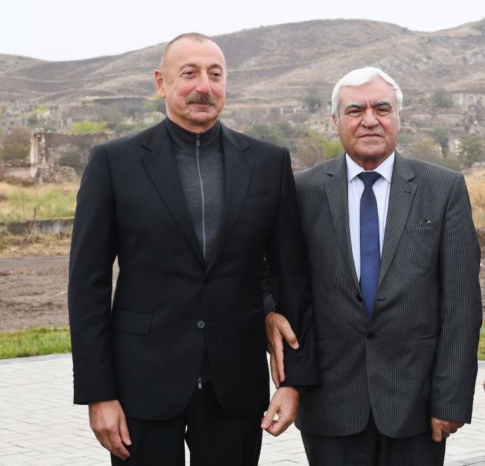 Prezident İlham Əliyev Cəbrayıl ictimaiyyətinin nümayəndələri ilə görüşüb, Memorial Kompleksin və şəhərin bərpasının təməl daşını qoyub (YENİLƏNİB)
