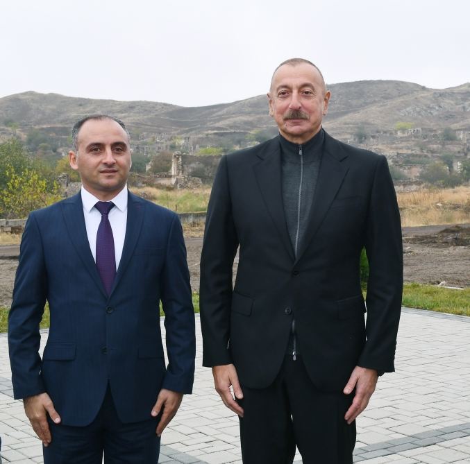 Prezident İlham Əliyev Cəbrayıl ictimaiyyətinin nümayəndələri ilə görüşüb, Memorial Kompleksin və şəhərin bərpasının təməl daşını qoyub (YENİLƏNİB)
