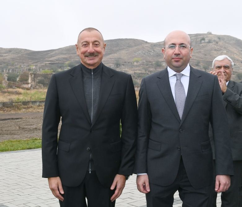 Prezident İlham Əliyev Cəbrayıl ictimaiyyətinin nümayəndələri ilə görüşüb, Memorial Kompleksin və şəhərin bərpasının təməl daşını qoyub (YENİLƏNİB)