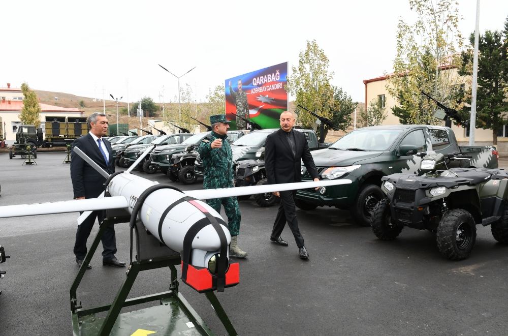 Əlamətdar görüntülər: Prezident İlham Əliyev və “Harop” (FOTO/VİDEO)