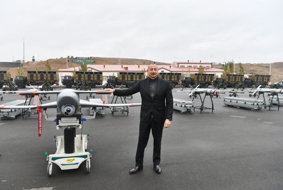 Əlamətdar görüntülər: Prezident İlham Əliyev və “Harop” (FOTO/VİDEO)