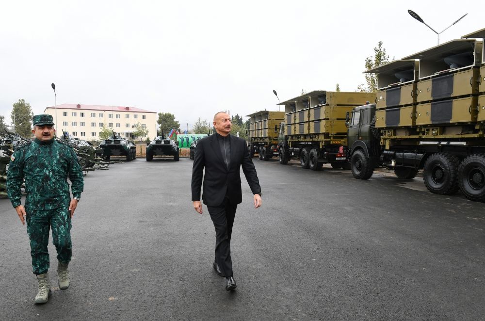 Prezident İlham Əliyev Cəbrayılda Dövlət Sərhəd Xidmətinin hərbi hissə kompleksinin açılışını edib (YENİLƏNİB) (FOTO/VİDEO)