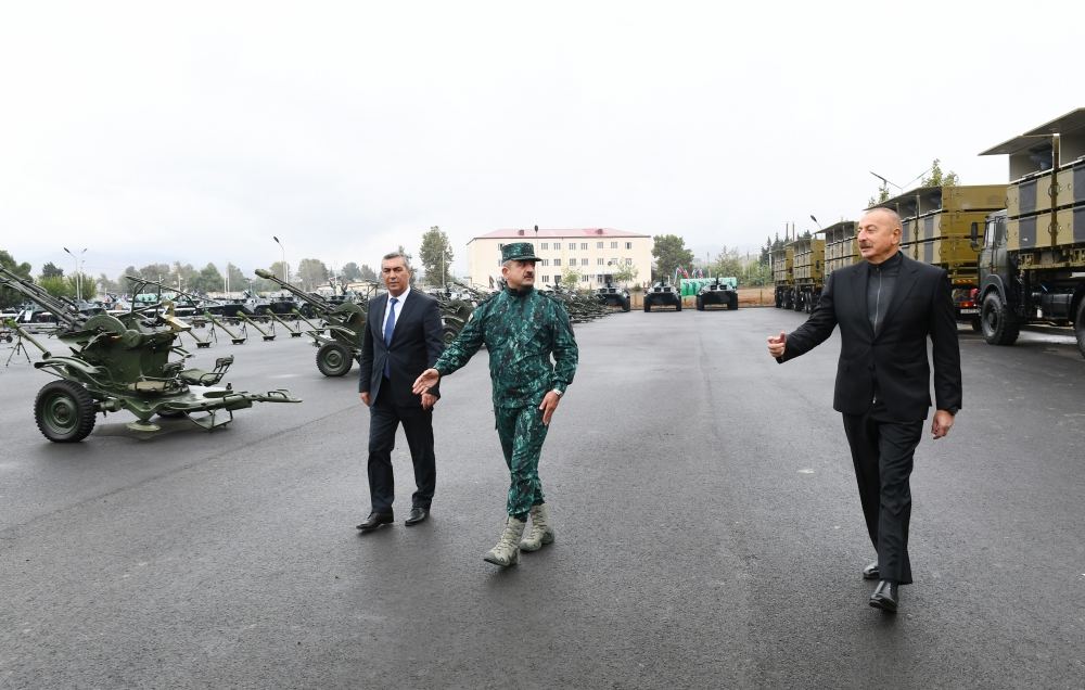 Prezident İlham Əliyev Cəbrayılda Dövlət Sərhəd Xidmətinin hərbi hissə kompleksinin açılışını edib (YENİLƏNİB) (FOTO/VİDEO)