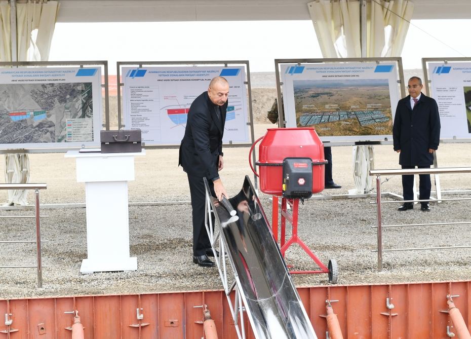 Prezident İlham Əliyev “Araz Vadisi İqtisadi Zonası” Sənaye Parkının təməlini qoyub (YENİLƏNİB) (FOTO/VİDEO)